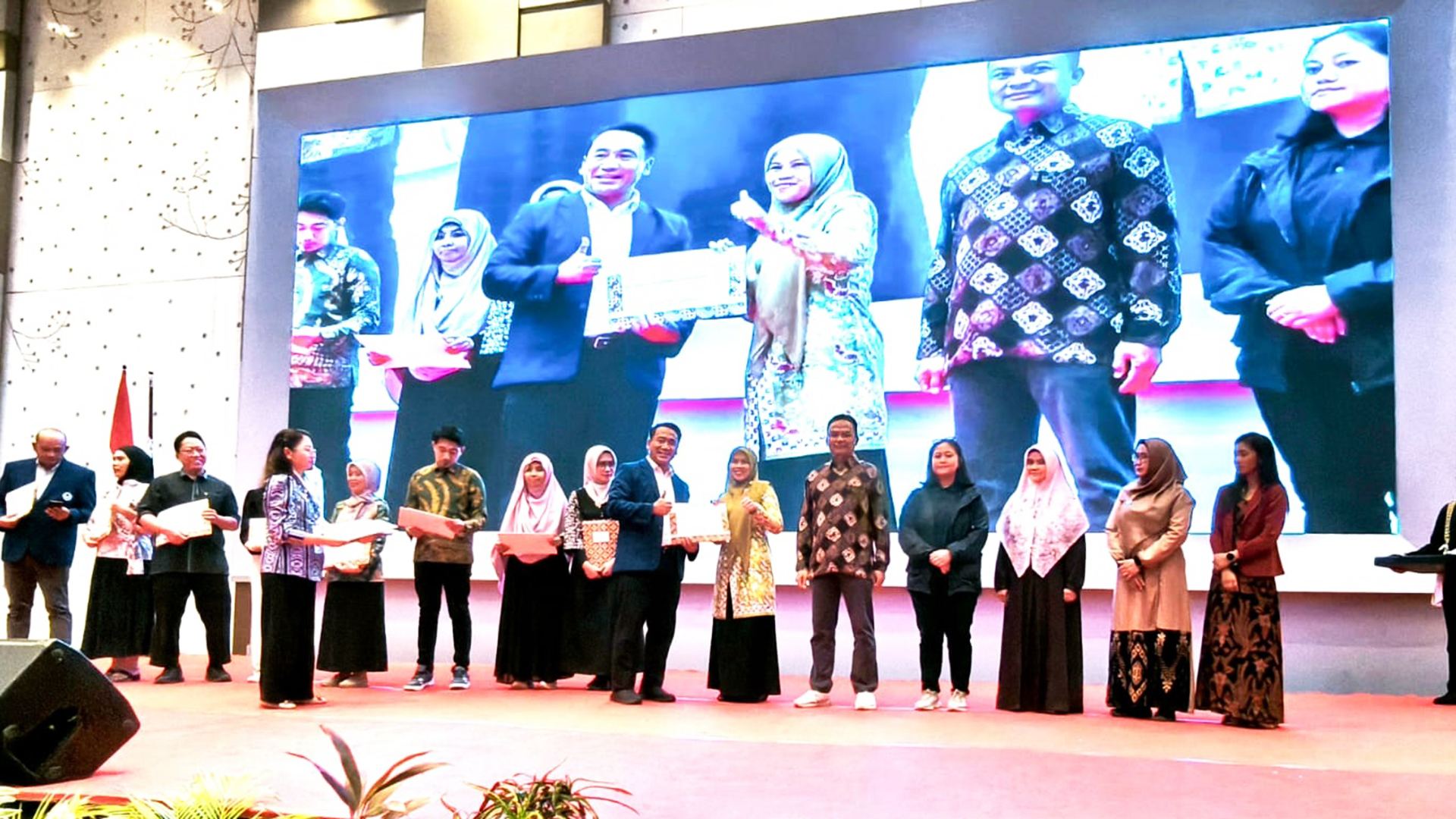 UPI MERAIH PRESENTASE KELULUSAN TERBAIK NASIONAL KATEGORI PESERTA 25-29 RANKING GOLD 100 PERSEN DALAM UJI KOMPETENSI NERS INDONESIA TAHUN 2026