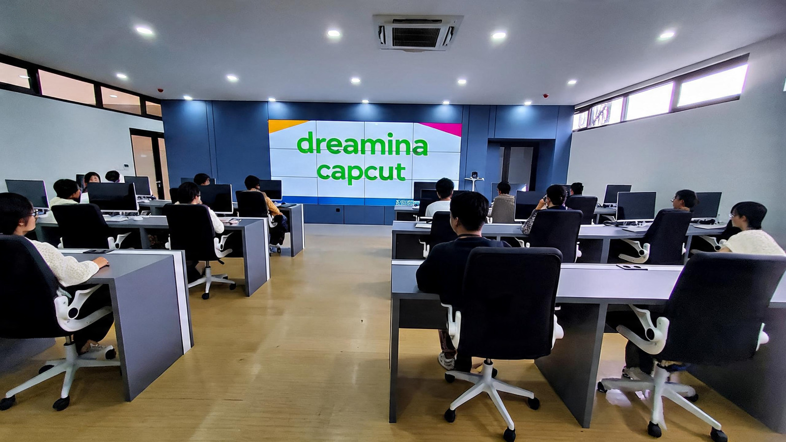 PGSD UPI Sumedang Tak Cuma Bisa Mengajar, Melainkan Juga Melek Teknologi